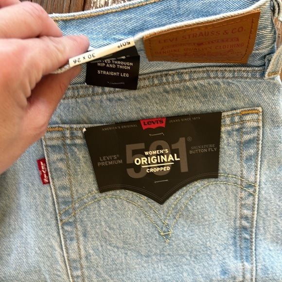 Levi’s Brand New Jeans - Picture 4 of 4